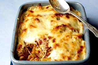 A filling, flavoursome and freezeable pasta bake  with minced beef, lots of cheese and a dash of Worcestershire sauce.