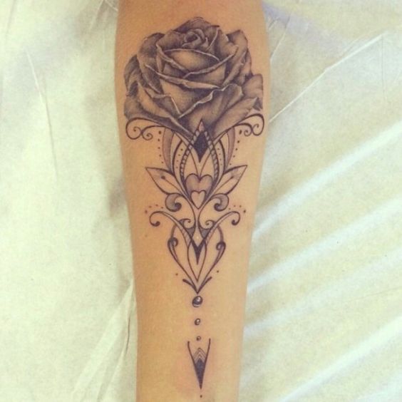 Ahh, tattoos. It seems as if I go through a phase of wanting one and not wanting one every month. They’re so pretty and