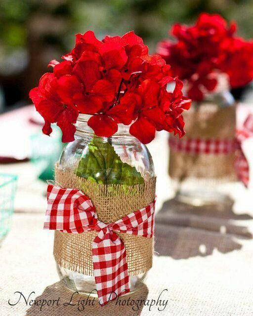 cute table decor!  Red and whit gingham for Valentine’s theme Rehearsal Dinner
