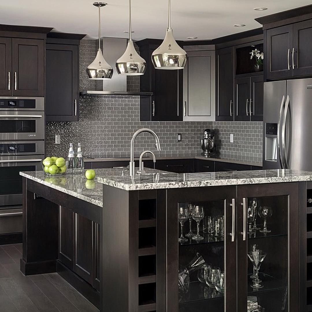 Fabulous black kitchen via swizzler