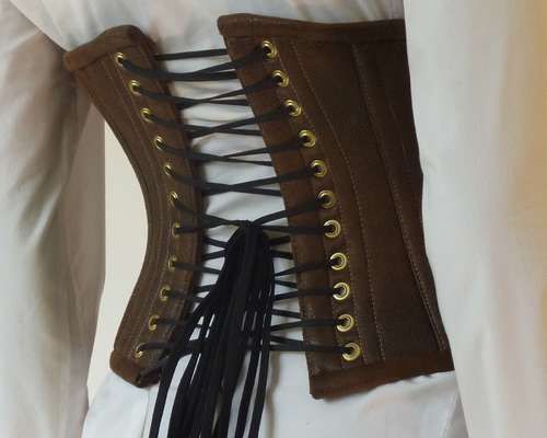 How to Make a Steampunk Corset   I probably wont ever make one of these though because Im secretly a potatoe