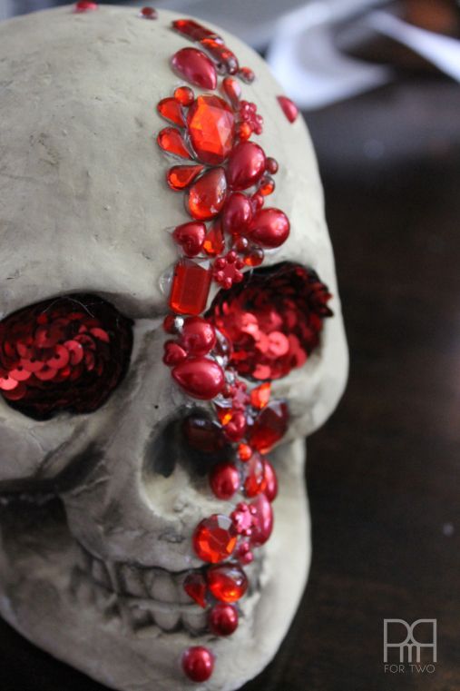 Looking for a show-stopping craft for under 6$? Come see how I made my jewelled skull with only a hot glue gun.