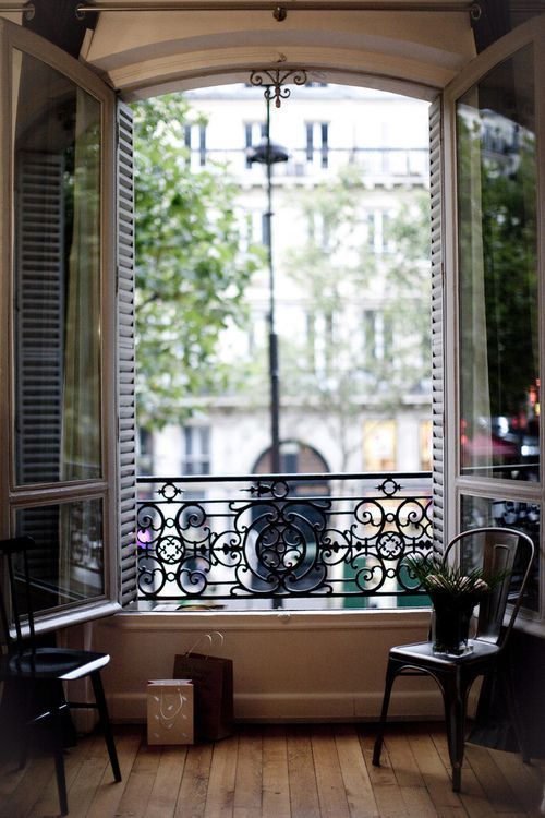 Paris apartment…. wish I was back there!