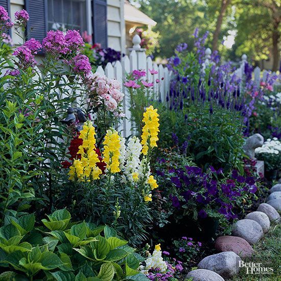 Take a look at our favorite award-winning gardens from the past eight years of the Country Gardens magazine Garden Awards contest.