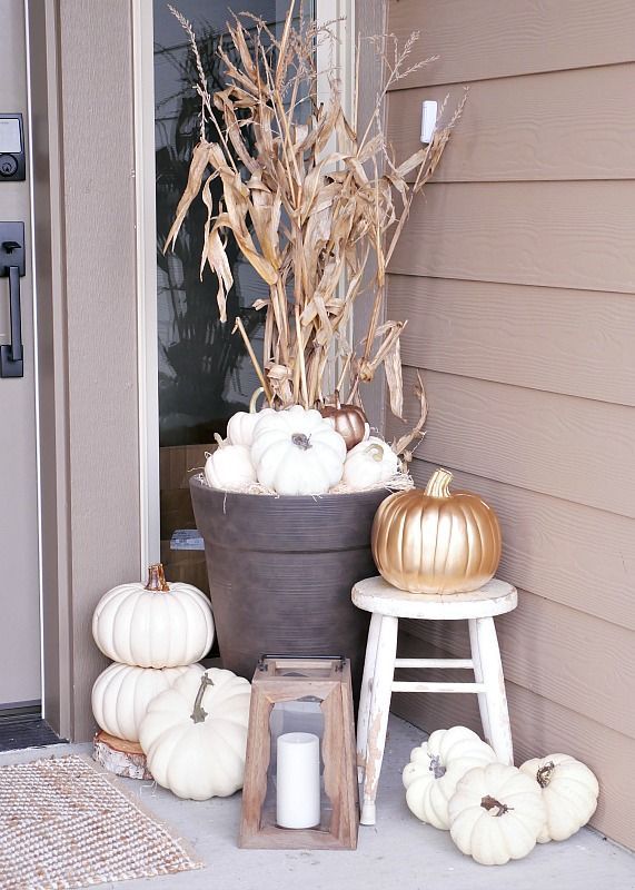 Transition From A Halloween Porch To A Thanksgiving Porch With A Few Simple Changes 22 Festive Thanksgiving Porches Featured On