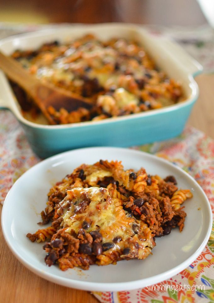 You love chilli right? and you love a pasta bake? Well this Mexican Pasta Bake is just for you. Rich tomatoey beef chilli with