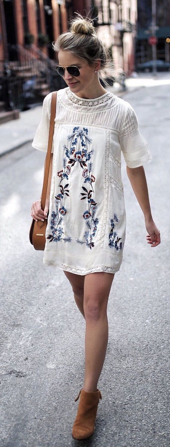 $45 – A Floral Embroidery Dress is now available at Pasaboho. This dress exhibit brilliant design with unique embroidered