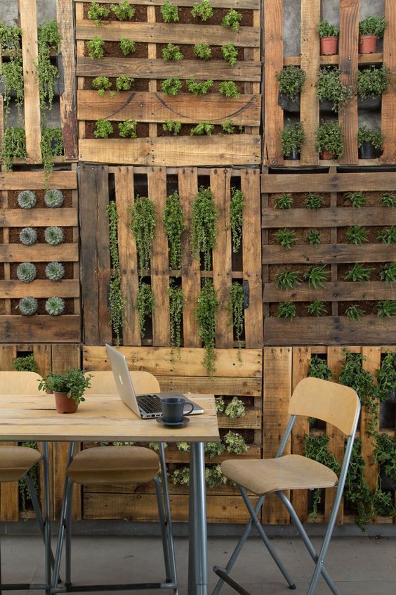 7 Easy Garden Walls – use for privacy screens, or vertical space in any size yard.