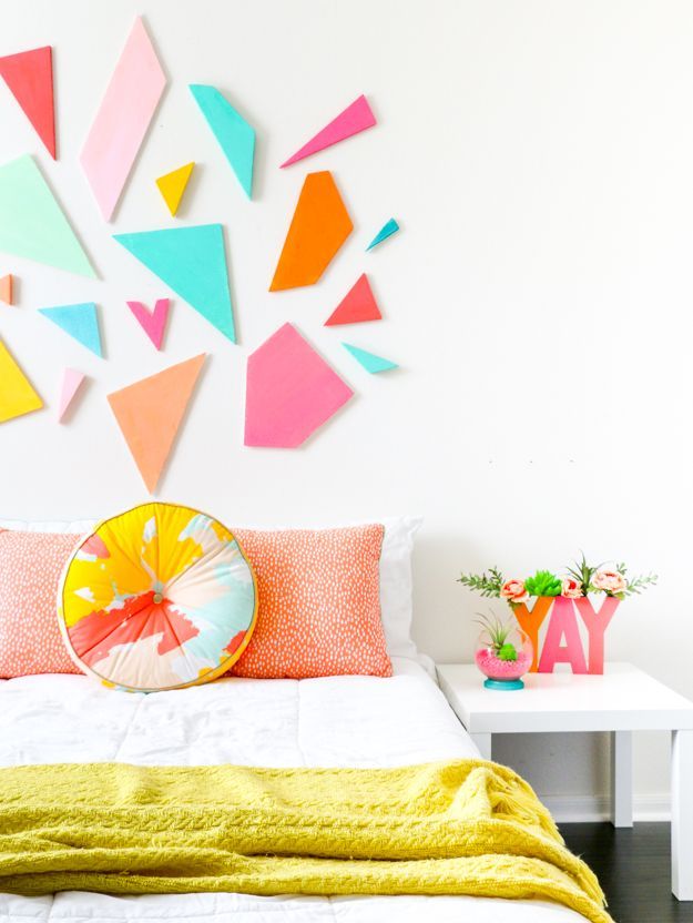 A Kailo Chic Life: Guest Bedroom Styling – 2 Colorful Ways