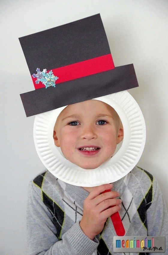 Cute Kid’s Craft ! That is  Perfect for Holiday & Winter Photo Fun Too !  Simple Snowman Paper Plate Masks !