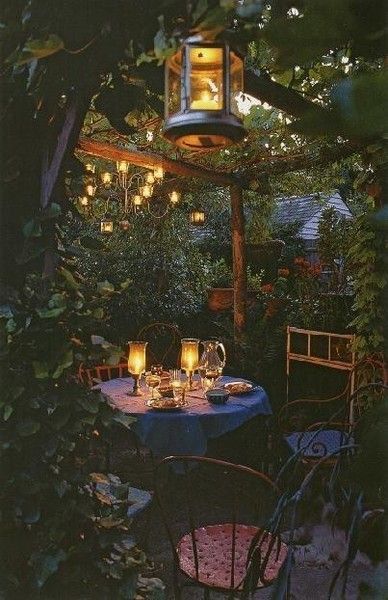 Dishfunctional Designs: Dreamy Bohemian Garden Spaces