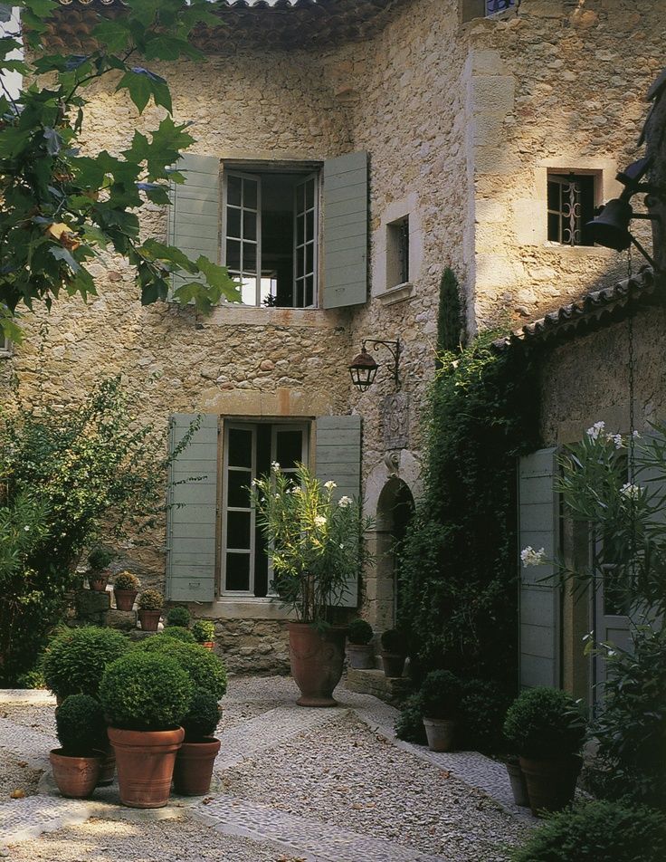 European Style Home & Courtyard Garden. I can just picture myself living there! Well one can dream…