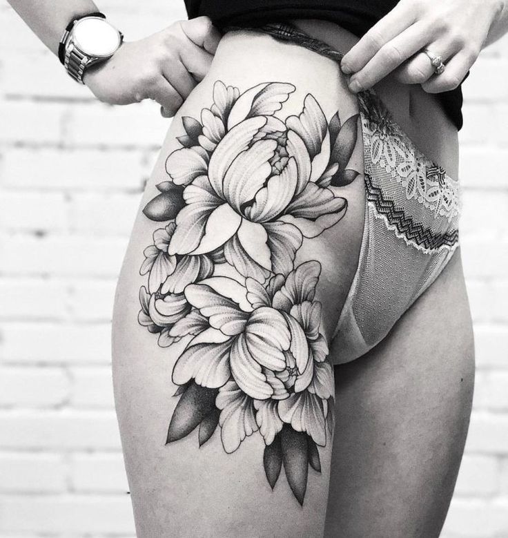 Floral Hip Tattoo -   Floral Hip Tattoo Ideas