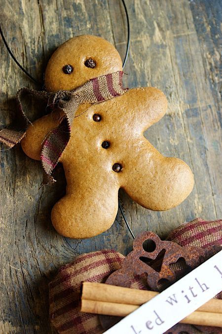 Recipe for making decorative gingerbread ornaments