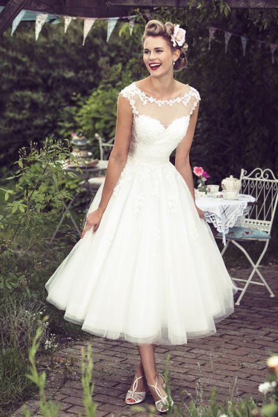 Tea Length Bridal and 50’s Style Short Wedding Dresses | Brighton Belle | Mae/W183 | True Bride