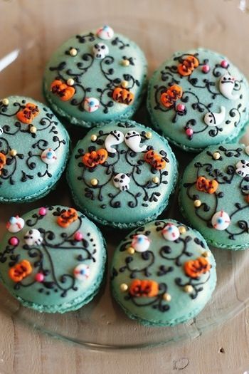 Cute Halloween cupcakes, halloween treats, halloween sweets!