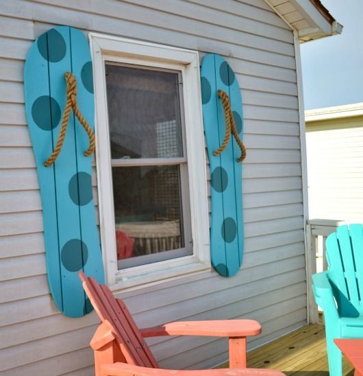 DIY Flip Flop Shutters… http://www.completely-coastal.com/2017/04/diy-decorative-flip-flop-shutters.html