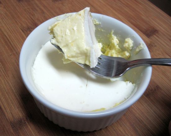 Dukan – Lemon Cheesecake  All Phases – Attack (PP), Cruise (PV) — to make it LCHF change the ingredients to full fat.