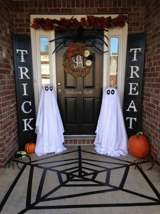 Halloween Entryway…these are the BEST Homemade Halloween Decorations & Craft Ideas!
