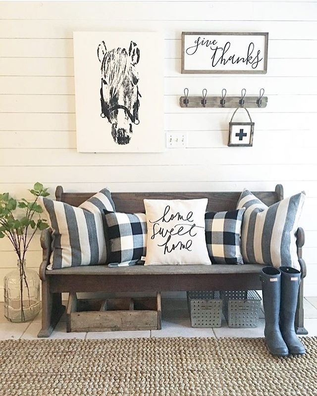 Isn't this space by the talented Laney @backroadsignco just beautiful!!  We all fell in love with this lovely and cozy bench and