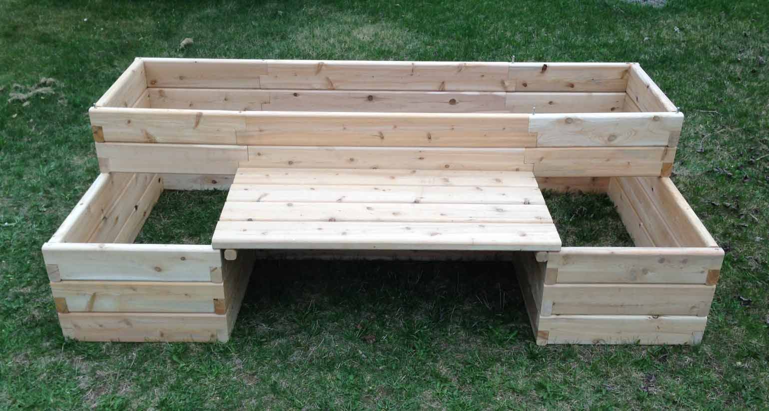 raised bed with bench – I REALLY like this!