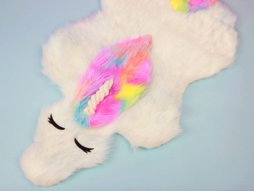 This DIY unicorn rug is basically the magic carpet you’ve always wanted