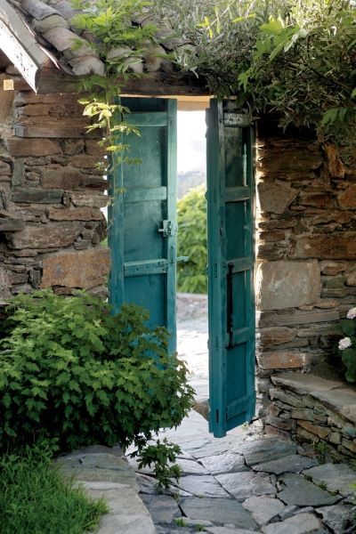 THIS IS JUST WHAT I HAVE ALWAYS WANTED!! – A DOOR IN A WALL, AS THE ENTRANCE TO MY GARDEN!! – JUST FABULOUS!!