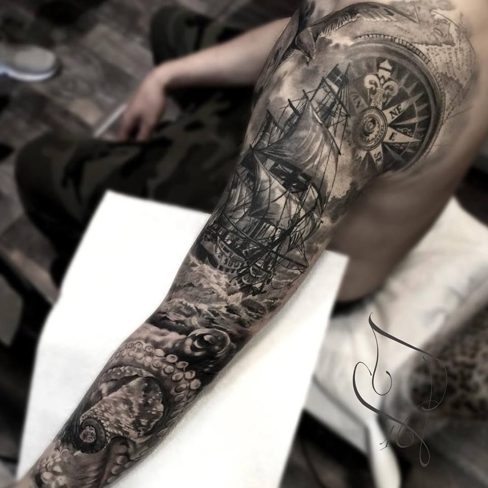 Awesome sleeve by Laura Juan