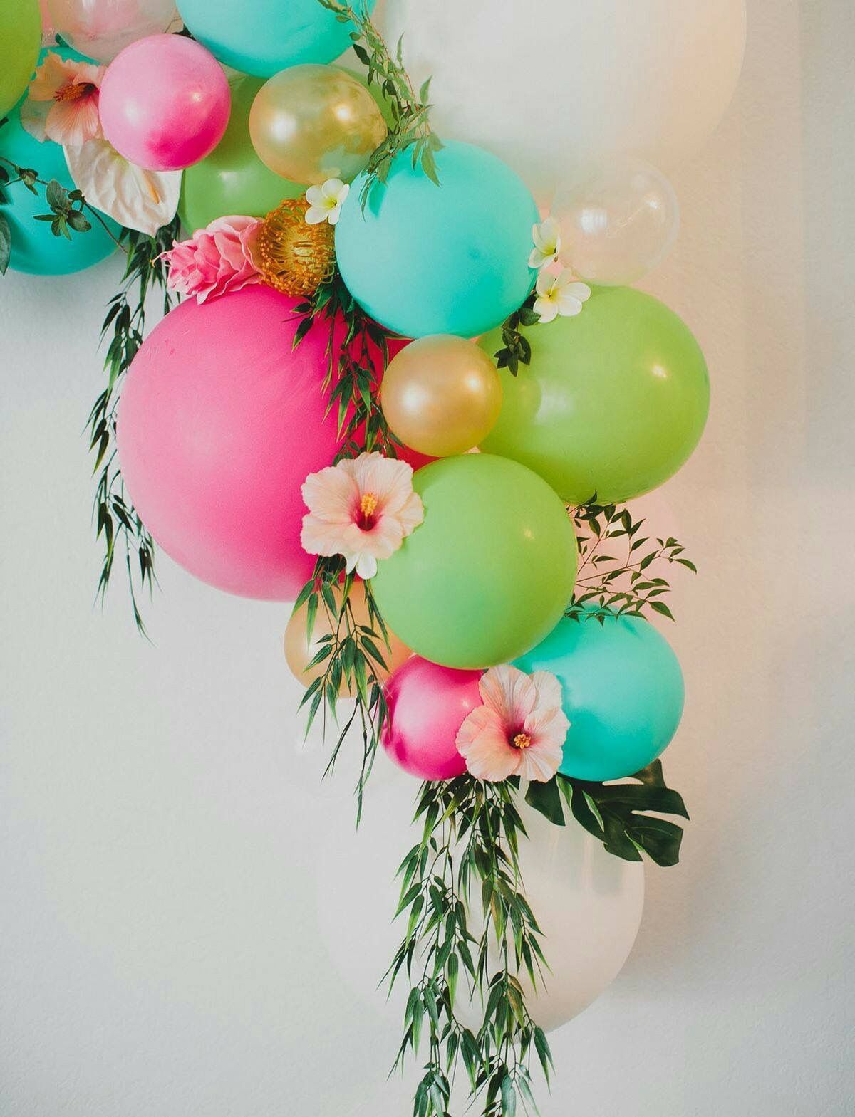Balloons and flowers party decor