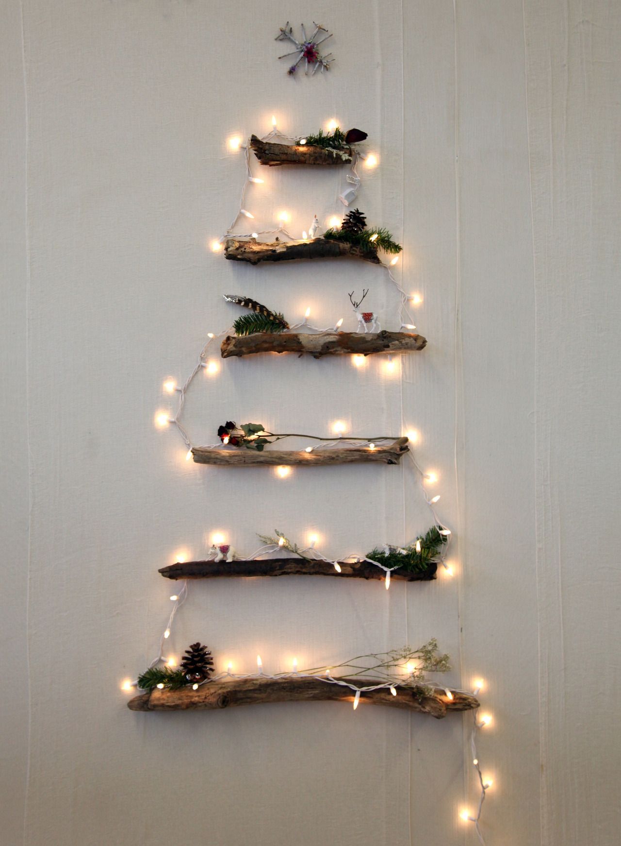 DIY Alternative Christmas Tree -   DIY Christmas Tree Ideas