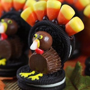 Gobble up the cute Oreo Turkey Crafts this November!