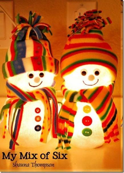 Light Up Snowmen From Dollar Store Fish Bowls & Socks  ~Frisky   http://mymixofsix.blogspot.com/2011/01/fishbowl-snowman.html