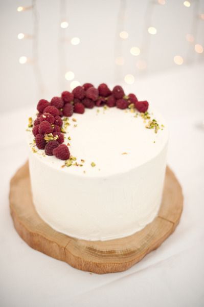 Simple yet striking raspberry cake