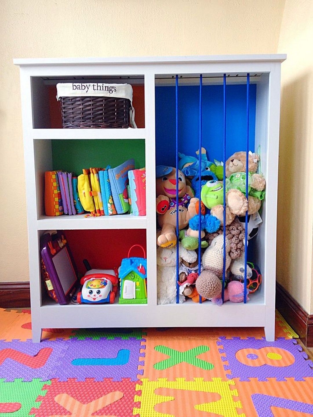 The first thing you have to think about with regards to toy storage ideas is organization. Take a look at these creative ideas.