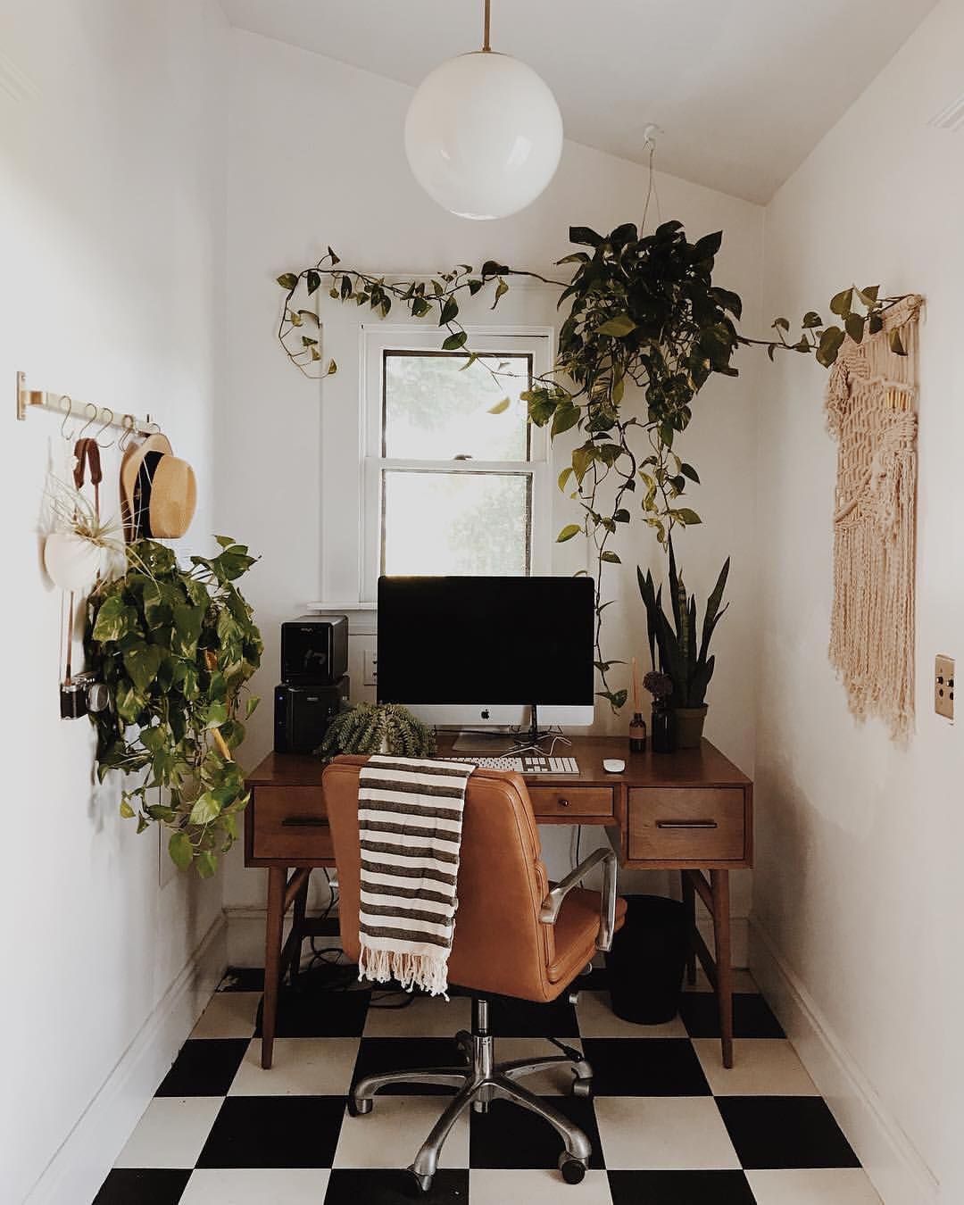 348 Likes, 5 Comments – Capra Designs (@capradesigns) on Instagram: “Workspace inspo! Did you know there are health benefits to