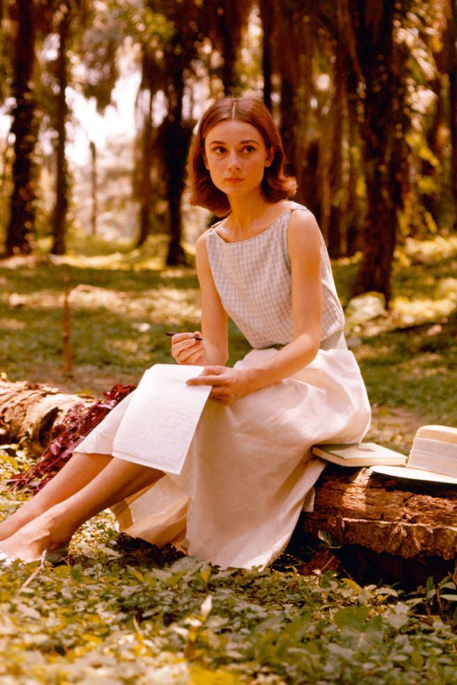 Audrey Hepburn Beauty Looks – Modern Celeb Interpretations of Audrey Hepburn Looks – Elle