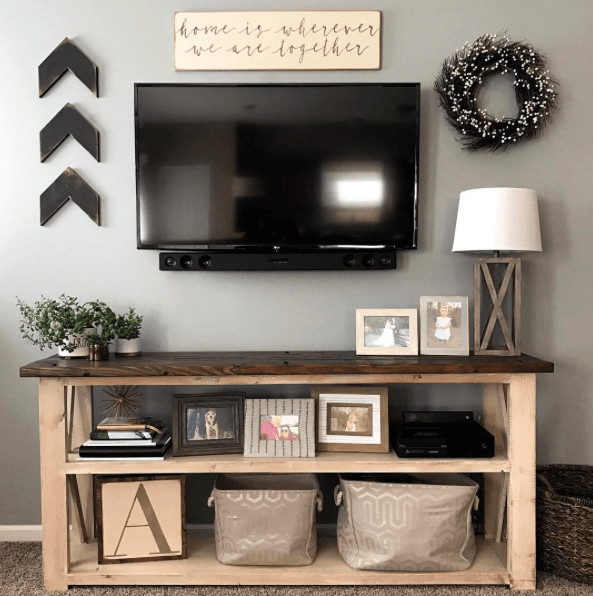 I had been on the hunt for a farmhouse style console table forever! I could never really find what I wanted that was high enough