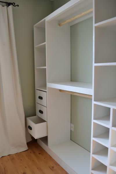 I want to make this!  DIY Furniture Plan from Ana-White.com  An entire closet system, for under $250 dollars.  