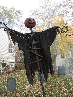 I want to recreate this Sleepy Hollow Scarecrow! This person has an awesome yard display and their Headless Horseman is