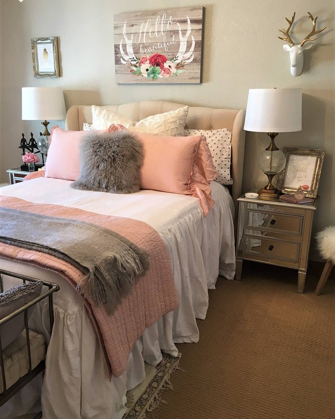 We’re feeling pretty in pink with this stunning bedroom design. Shoutout to our awesome customers for sharing their designs with