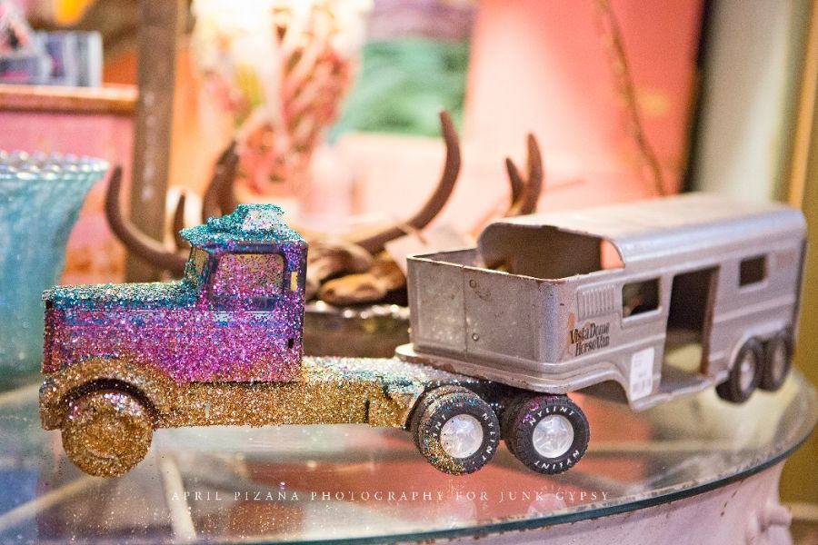 glitter trucks ... junk gypsy inspiration for (APRIL PIZANA PHOTOGRAPHY) @pbteen -   22 gypsy style home
 ideas