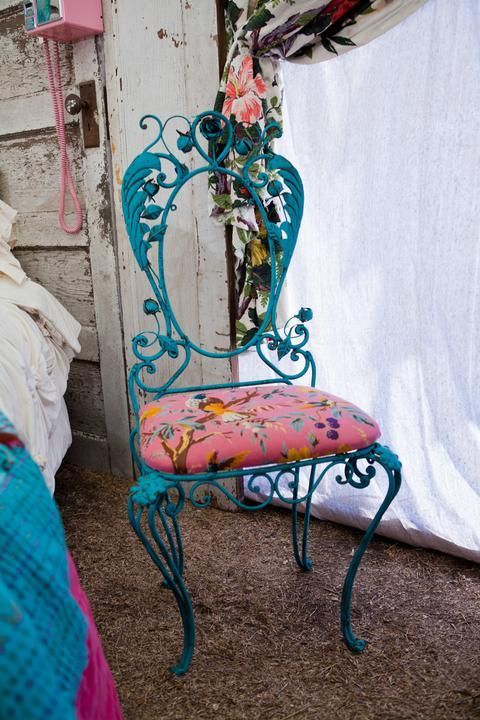 junk gypsy rusty crusty fleamarket chair painted turquoise. from the junk gypsies series on hgtv. reruns now on Great American Country, gactv! -   22 gypsy style home
 ideas