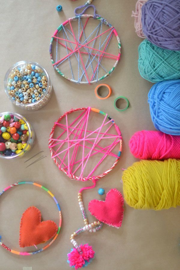 DIY Dream Catchers // Made by Kids -   24 party crafts
 ideas