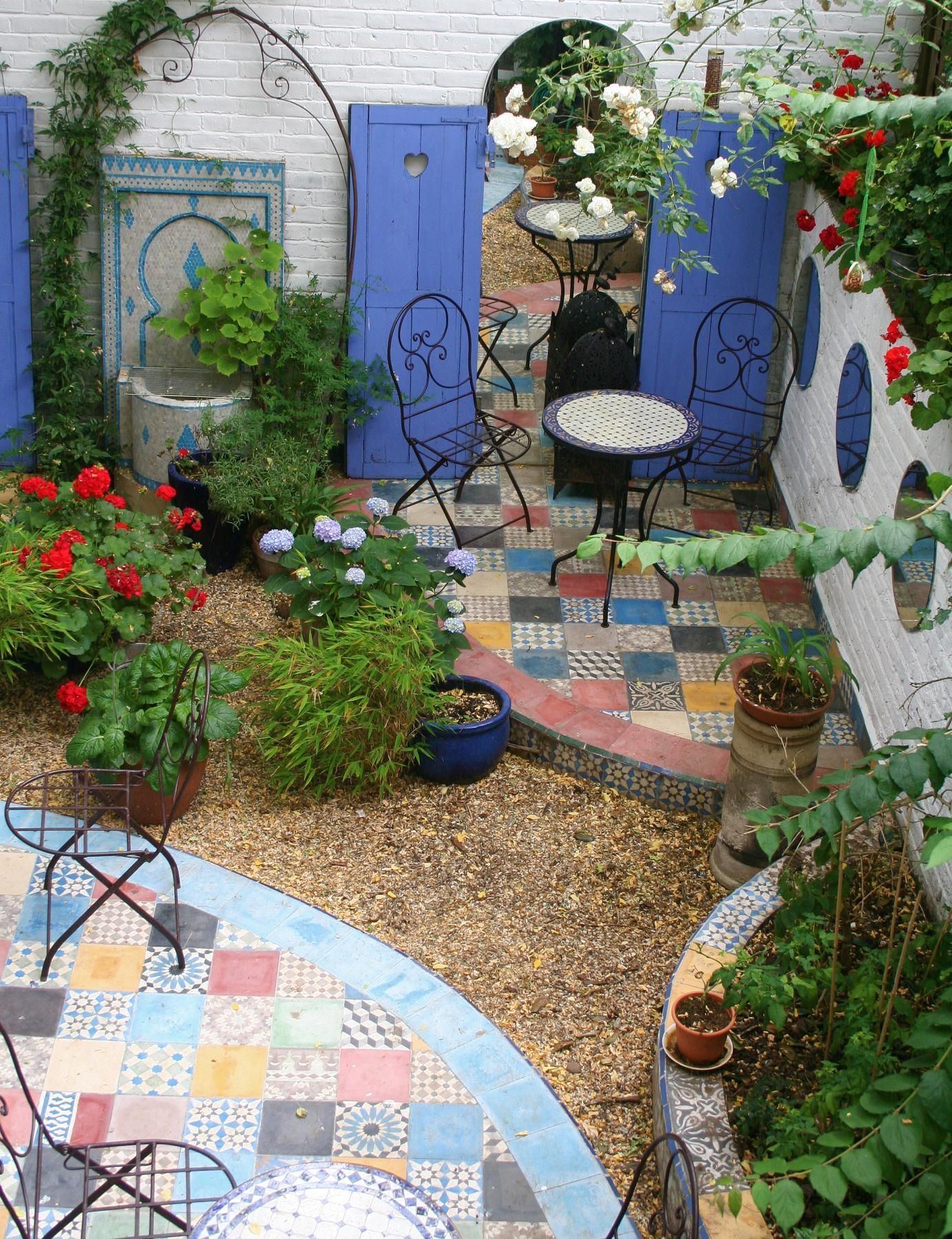 Open Garden Squares Weekend – MaRoCoCo Garden at Rococo Chocolates, 5 Motcomb Street London – 11 Jun -   21 lush courtyard garden
 ideas