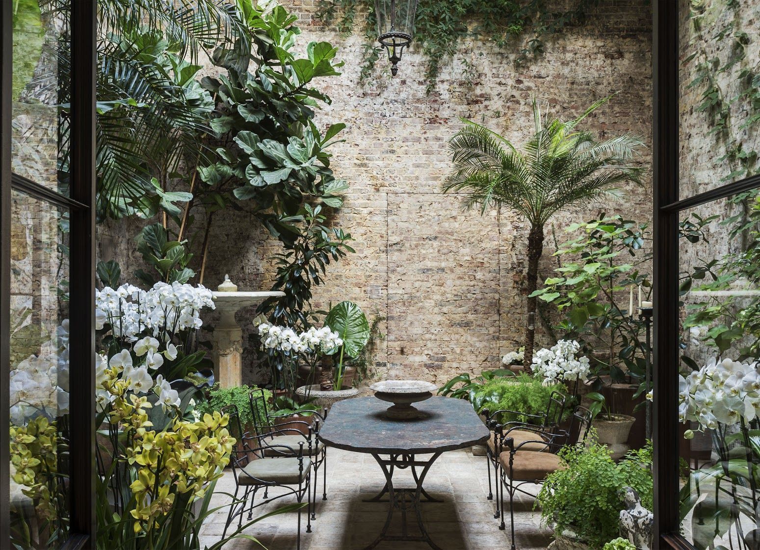 Trending on Gardenista: April Showers -   21 lush courtyard garden
 ideas