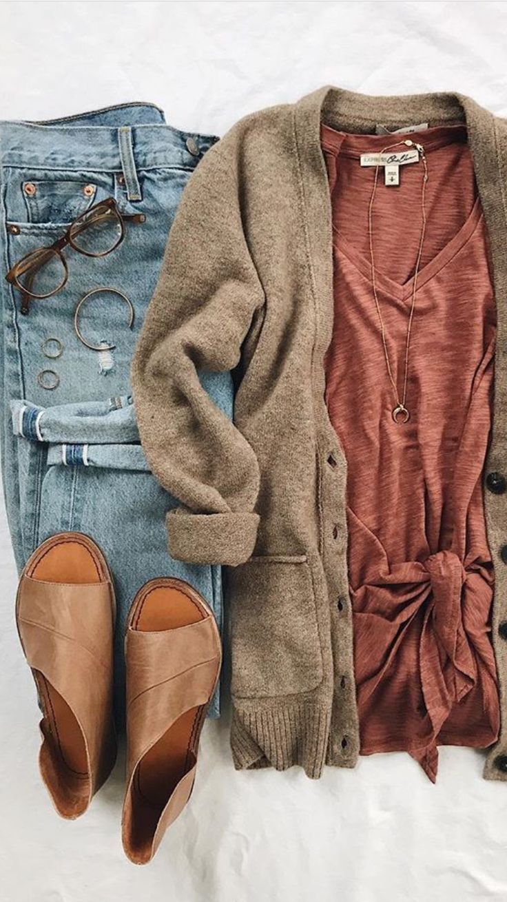 fall outfit idea - cut out bootie flats, long cardigan and cuffed jeans -   23 casual style fall
 ideas