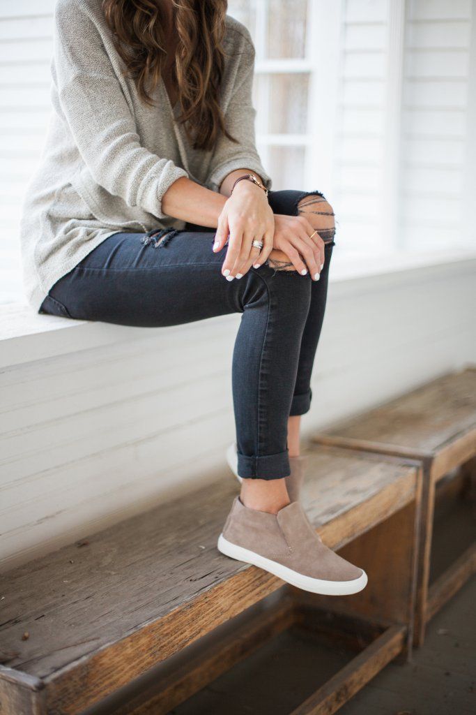 Style // Chic Sneakers You Need Right Now -   23 casual style fall
 ideas