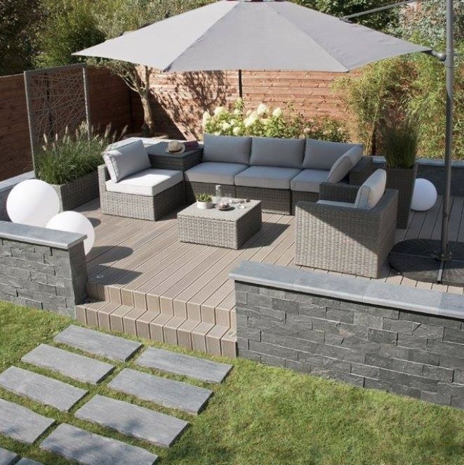 Raised seating outdoor -   23 garden patio area
 ideas