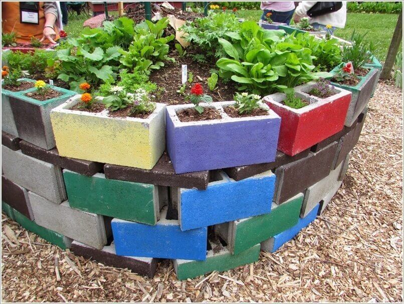 18 Beautiful Round Raised Garden Bed Ideas & Designs For 2018 -   24 cinder block garden beds
 ideas