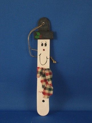 Snowman christmas ornament made from popsicle sticks. So easy to make -   24 popsicle stick snowman
 ideas